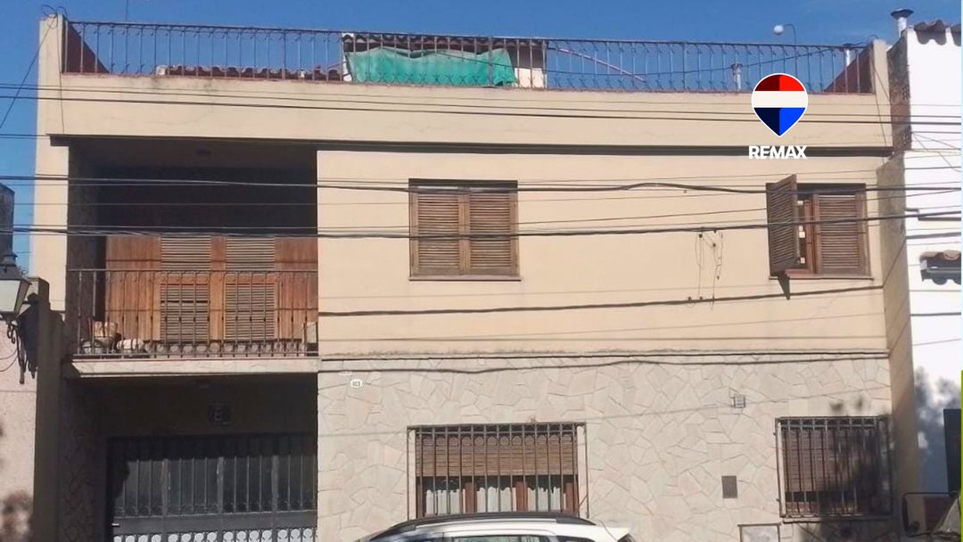 VENTA CASA 3 DORM ZONA MACROCENTRO C/COCHERA