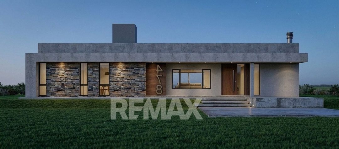 CASA EN VENTA CON FONDO DE CANCHA
