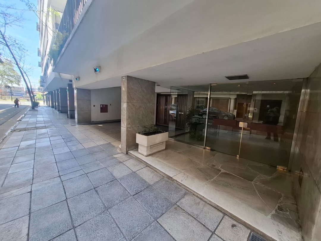 VENTA DEPTO. 3 AMB-PISO 10-LUMINOSO-RECOLETA