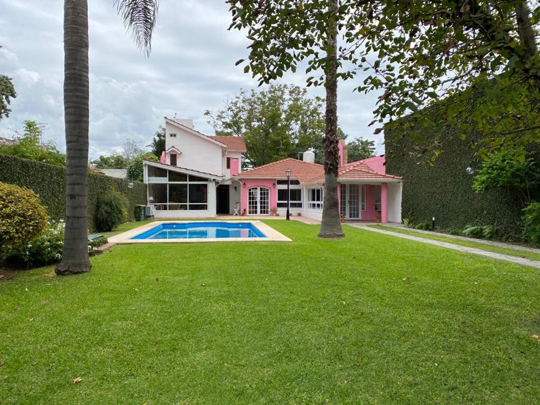 Venta Quinta 5 amb. Pileta y parque. Moreno Sur