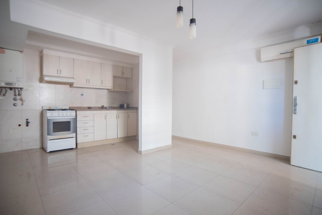 DEPTO 2 AMB BALCON COCHERA SUM TERRAZA GERLI VENTA