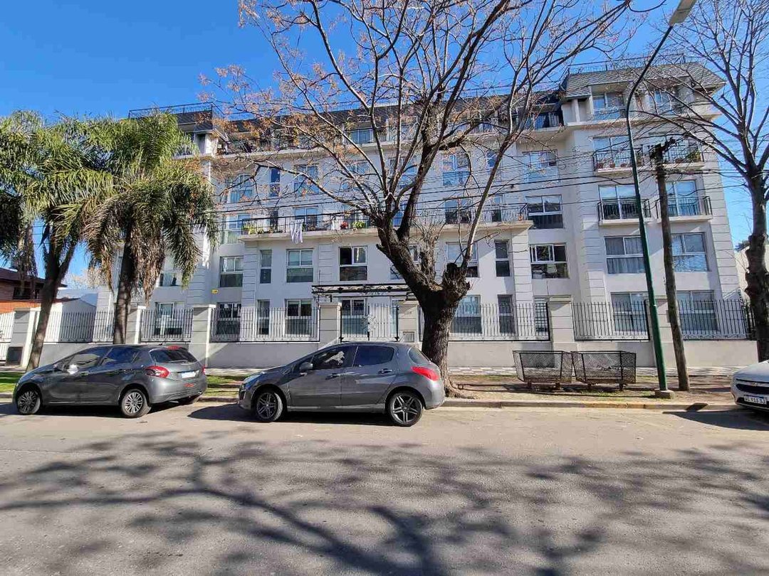 Venta depto. 2 amb. c/cochera Ituzaingó norte