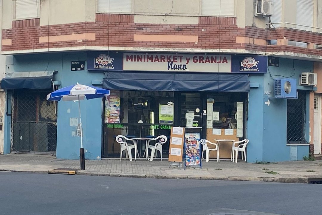 VENTA LOCAL COMERCIAL DE ESQUINA EN BARRIO ABASTO