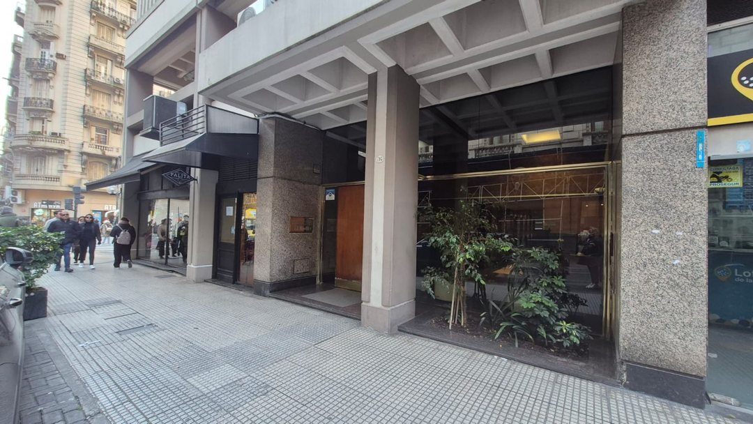 OFICINA EN CABA, CON COCHERA, APTA VIVIENDA.
