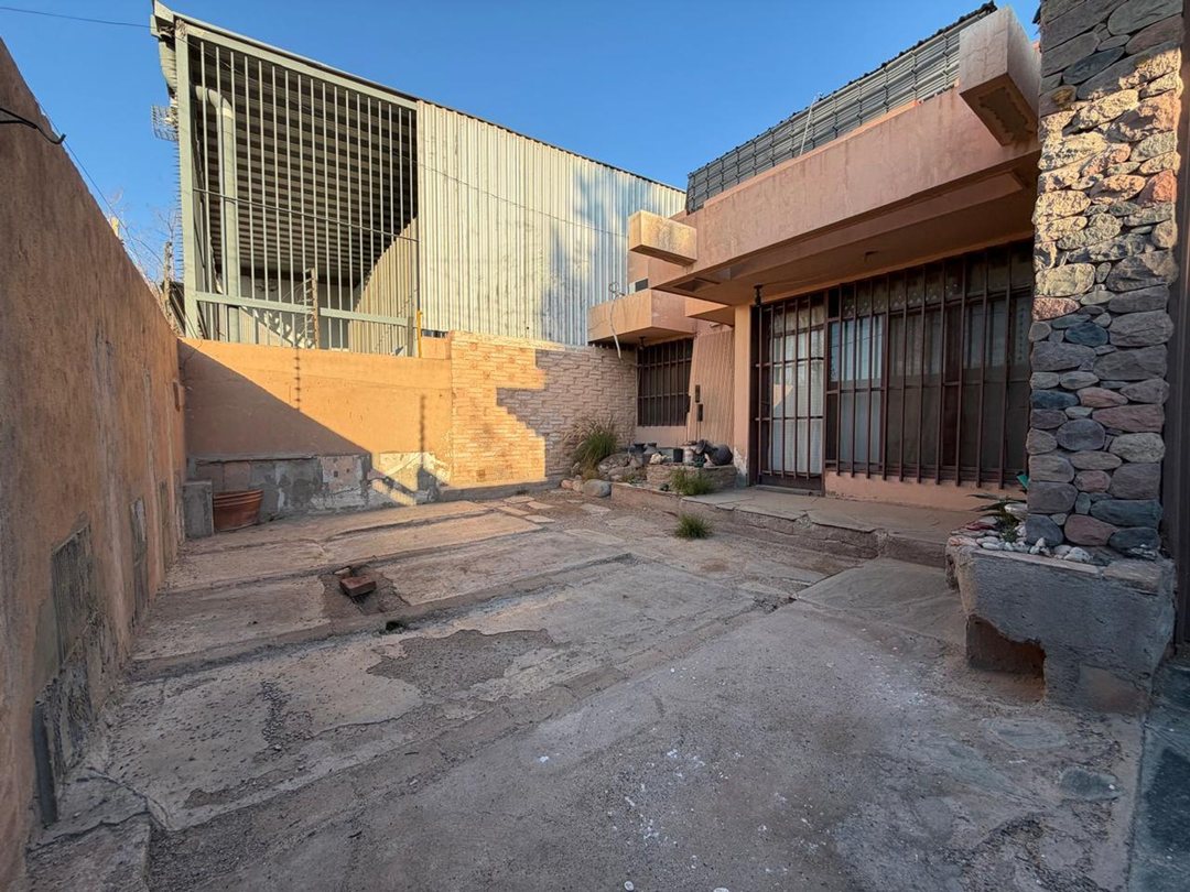 CASA EN VENTA 3 DORMITORIOS, GUAYMALLÉN
