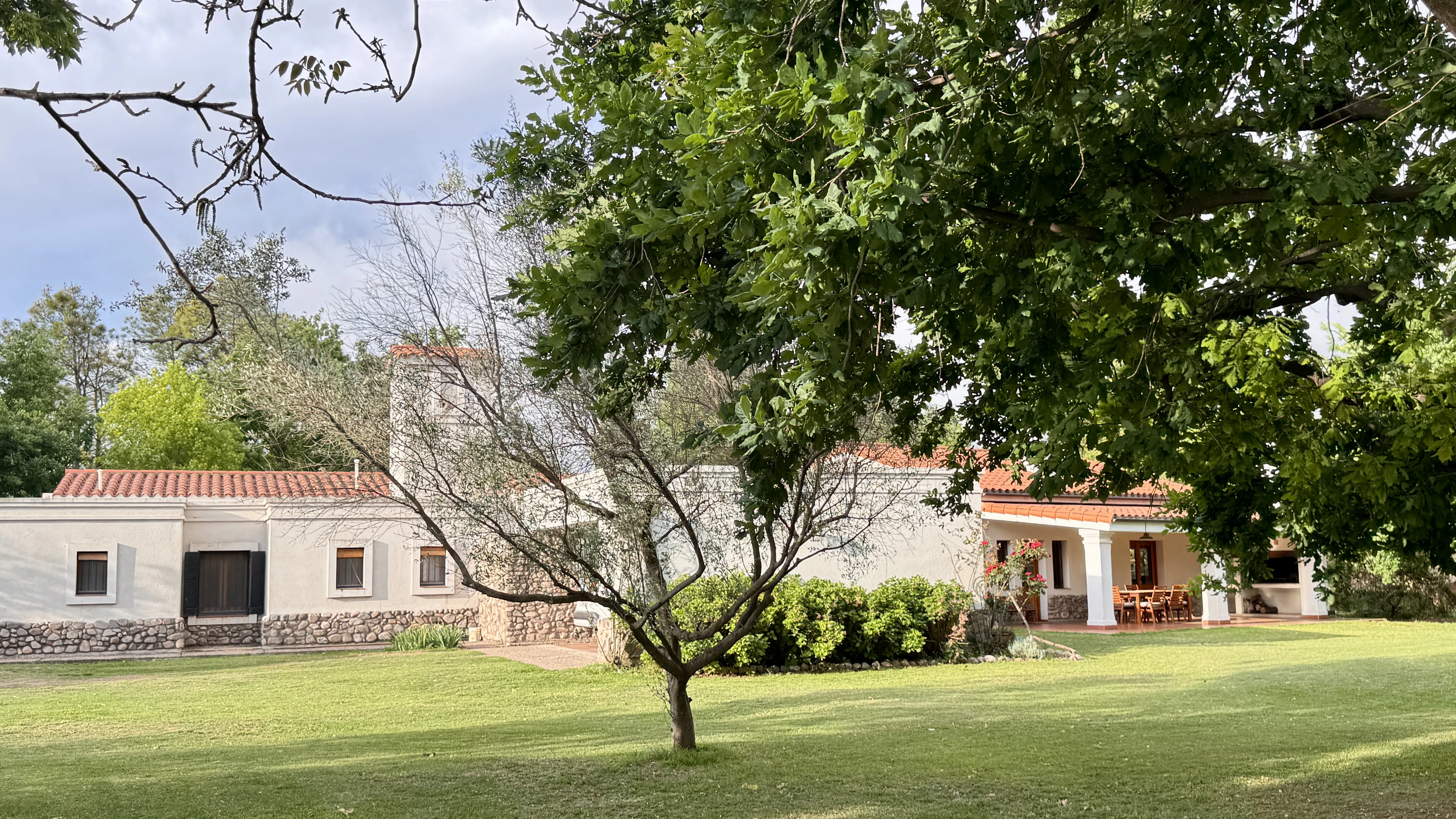 QUINTA DE FLORES- Casa de una planta y arboleda