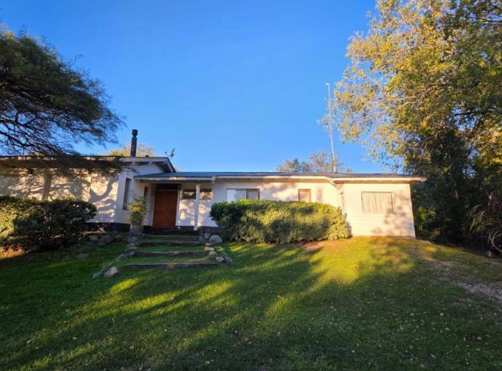 Casa · 340m² · 5 Ambientes · 1 Cochera