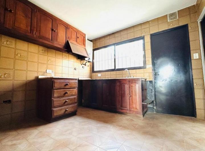 Casa · 210ha · 4 Ambientes · 2 Cocheras