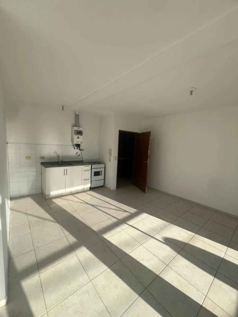 Venta – Depto 60 m² sobre Bodereau, apto vivienda o uso profesional