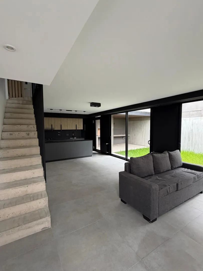 DUPLEX VENTA 3 DORMITORIOS CHACRAS DEL NORTE