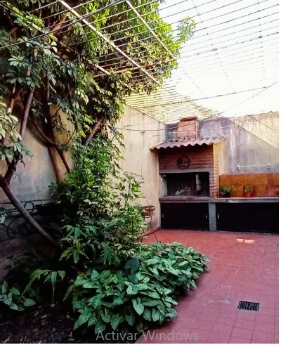 ALTA CBA VENTA CASA CASTELAR 900 2 DORM PATIO ASADOR