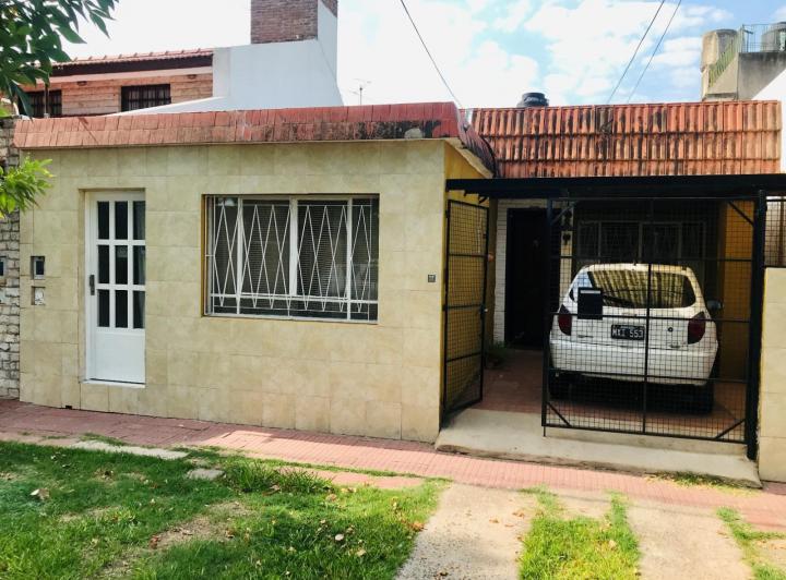 Casa · 110m² · 5 Ambientes · 1 Cochera