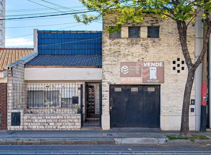Casa · 180m² · 6 Ambientes · 1 Cochera