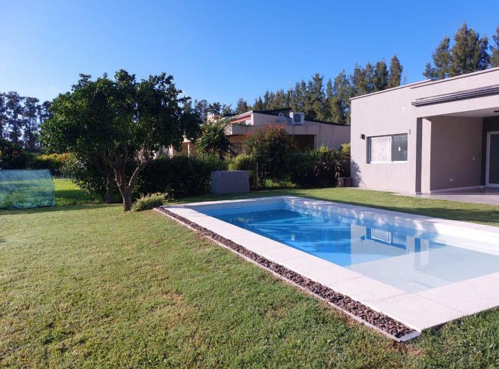 Casa · 120m² · 4 Ambientes · 1 Cochera