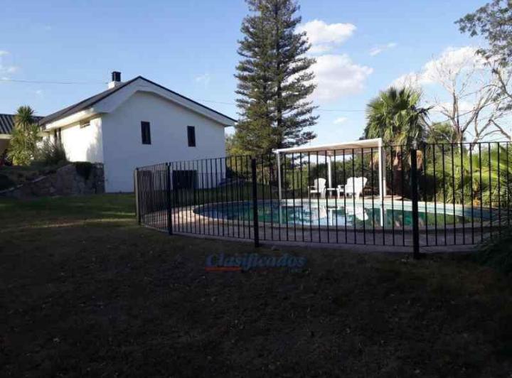 Casa · 330m² · 4 Ambientes · 4 Cocheras