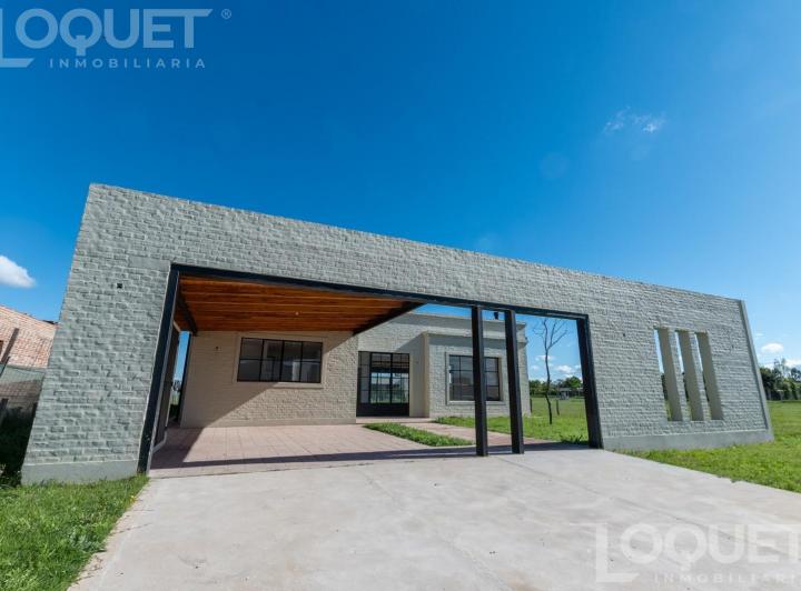 Casa · 154m² · 4 Ambientes · 2 Cocheras