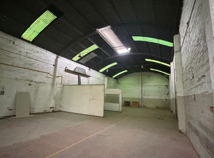 Bodega-Galpón · 310m² · 2 Ambientes