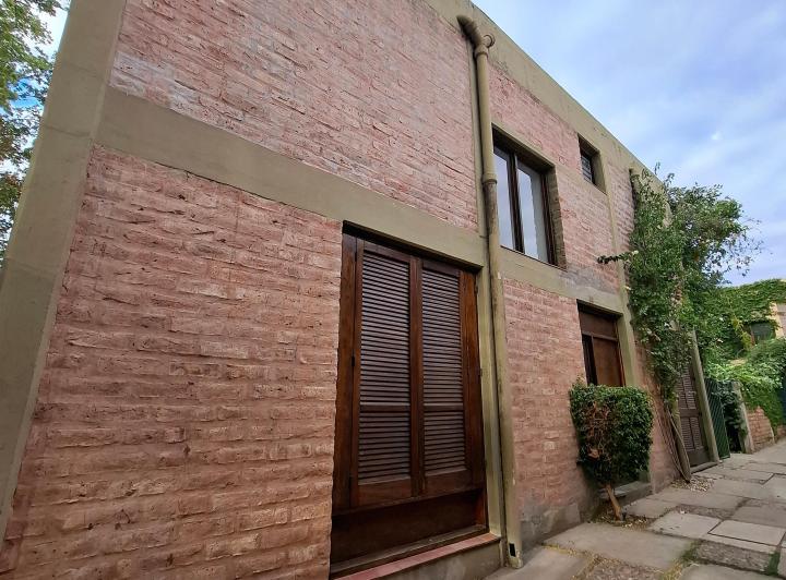 Casa · 150m² · 5 Dormitorios · 1 Cochera