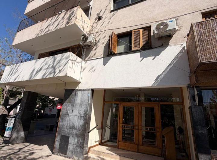 Departamento · 100m² · 5 Ambientes · 1 Cochera