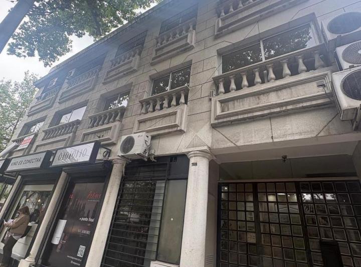 Oficina comercial · 90m² · 3 Ambientes