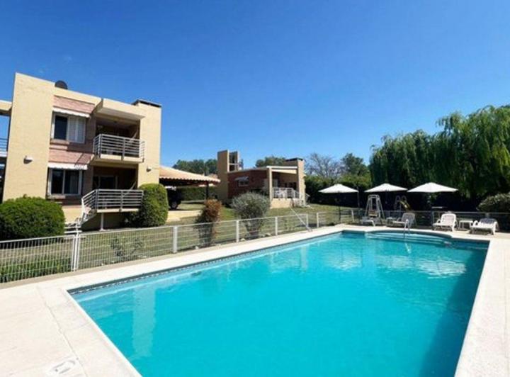 Casa · 150m² · 6 Ambientes