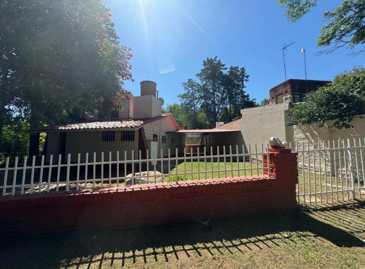 Casa · 186m² · 5 Ambientes · 1 Cochera