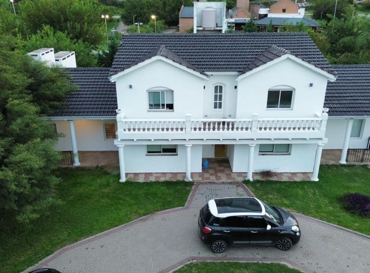 Casa · 500m² · 10 Ambientes