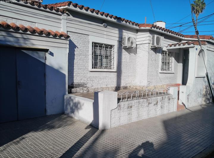 Casa · 220m² · 9 Ambientes · 1 Cochera