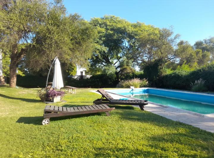 Casa · 300m² · 5 Ambientes · 7 Cocheras