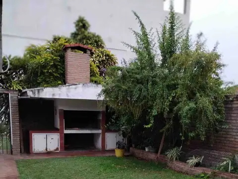 Venta de casa, zona centro santiago capital