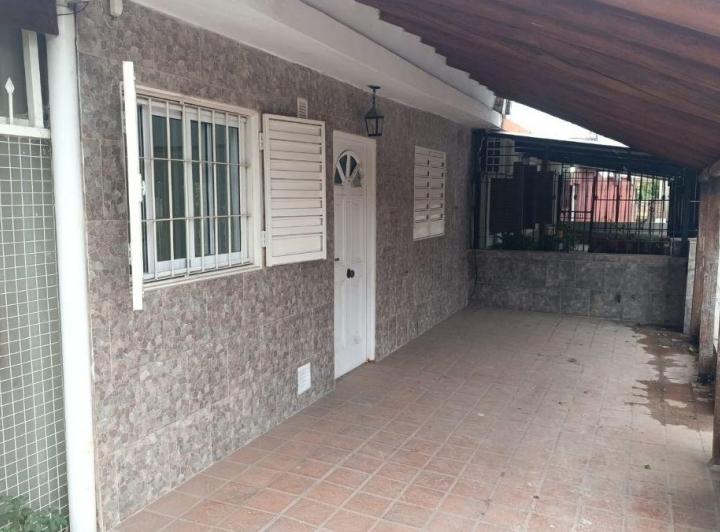 Casa · 55m² · 5 Ambientes · 1 Cochera