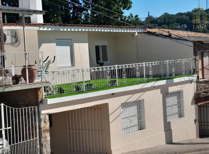 Casa · 115m² · 5 Ambientes · 1 Cochera