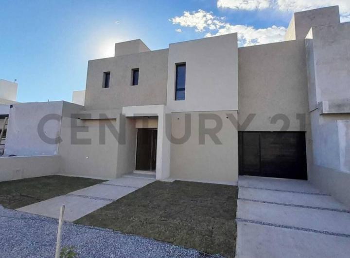 Casa · 207m² · 5 Ambientes · 2 Cocheras