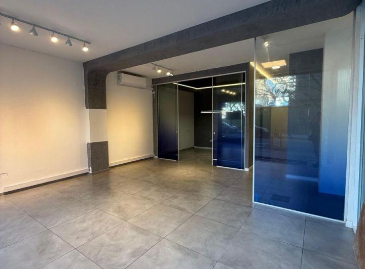 Local comercial · 82m² · 3 Ambientes
