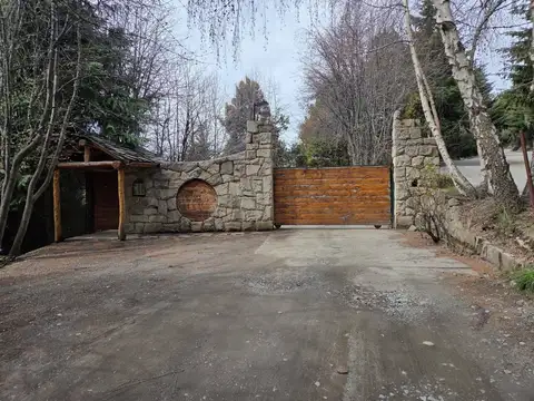 Casa en alquiler c/ cochera en san carlos de bariloche