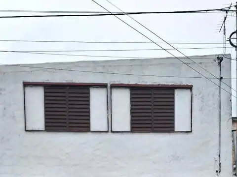 Alquilo departamento de un dormitorio en zona 5 esquina