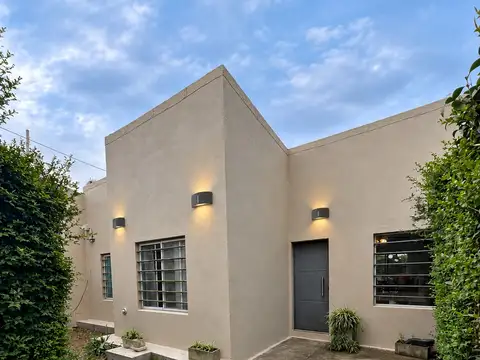 Casa en venta c/ cochera en pueblo general belgrano