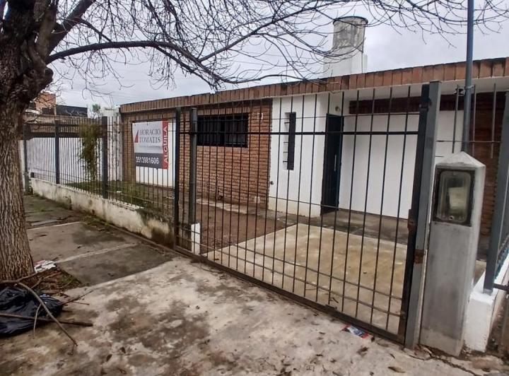 Casa · 65m² · 3 Ambientes · 1 Cochera