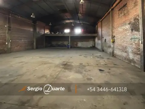 Galpón de 400m2. en alquiler.