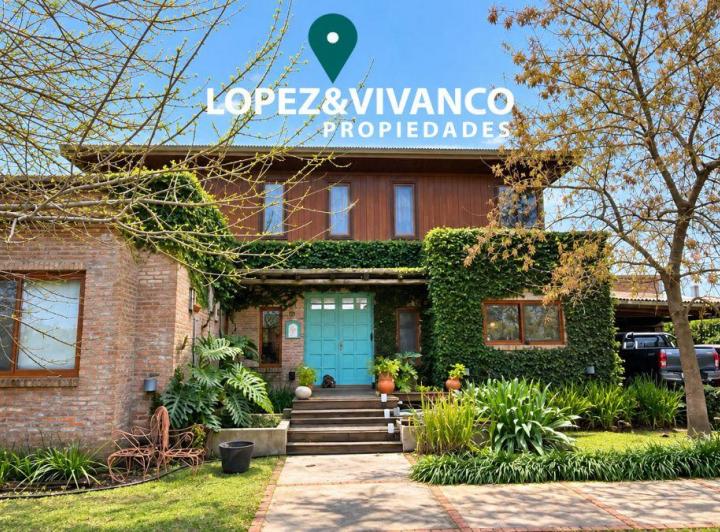Casa · 339m² · 7 Ambientes · 2 Cocheras