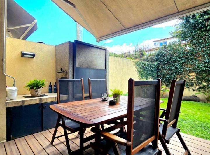 Casa · 145m² · 5 Ambientes · 1 Cochera