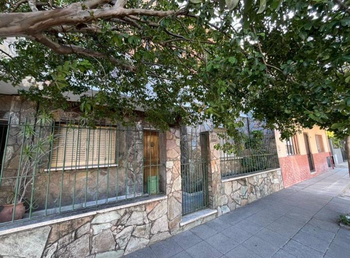 Casa · 250m² · 8 Ambientes