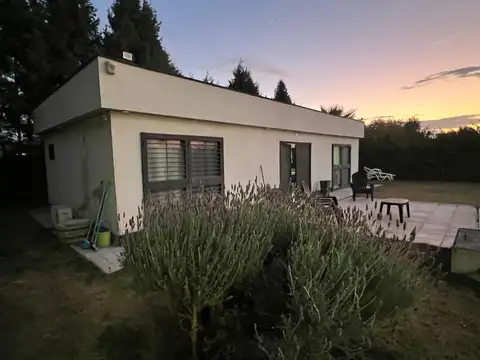 Casa, 1 dorm+ piscina barrio santo tomás, gllén