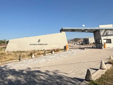 Lote en venta b° estancia romero day 722 m²