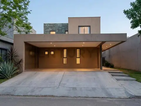 Casa en Venta en Dorrego, San José de Guaymallén