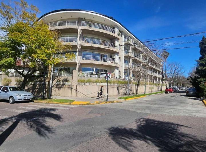Departamento · 47m² · 2 Ambientes · 1 Cochera