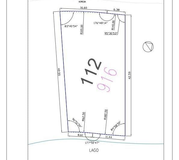 Terreno · 916m²