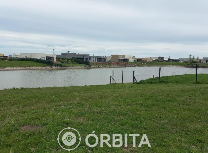 Terreno · 1261m²