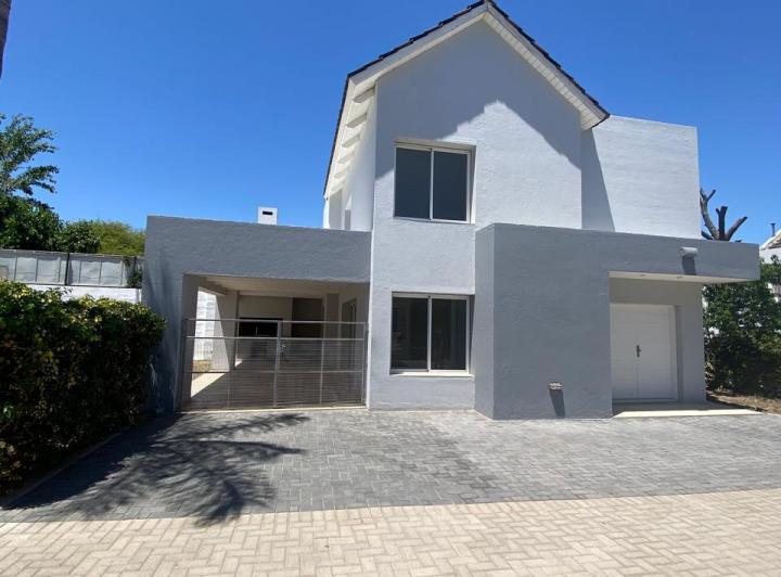 Casa · 200m² · 3 Ambientes