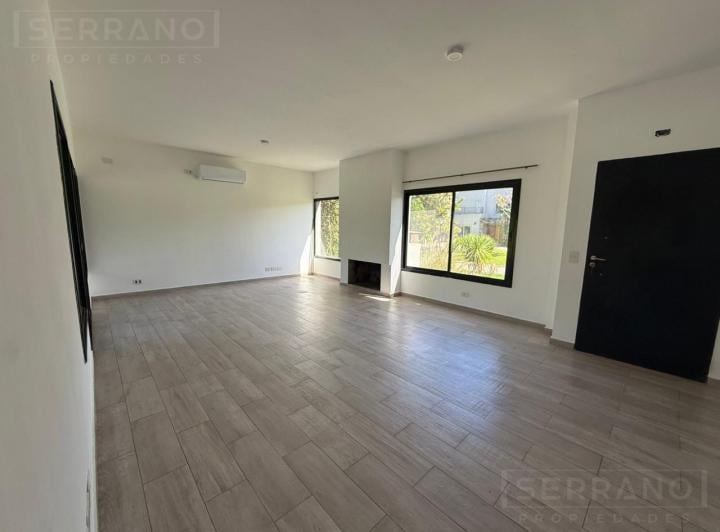 Casa · 170m² · 5 Ambientes · 2 Cocheras